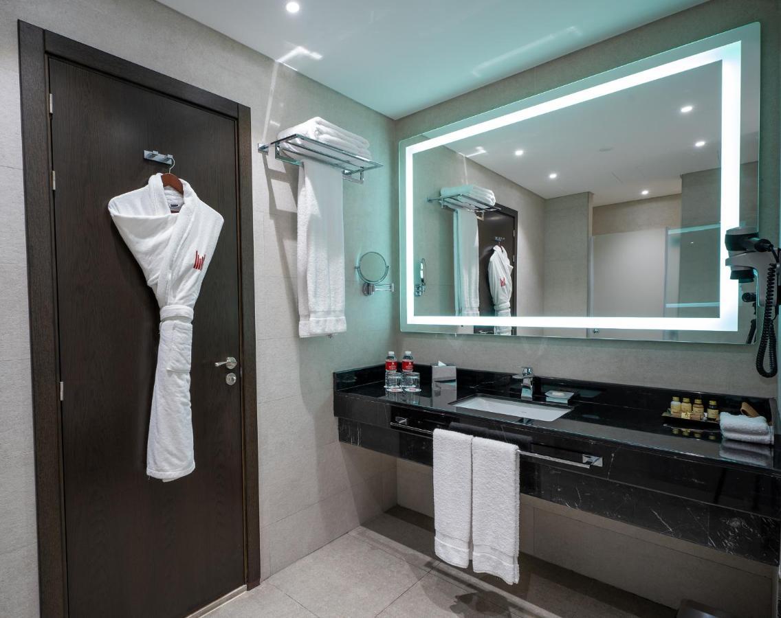 Grand Millennium Al Seef Basra Exterior foto